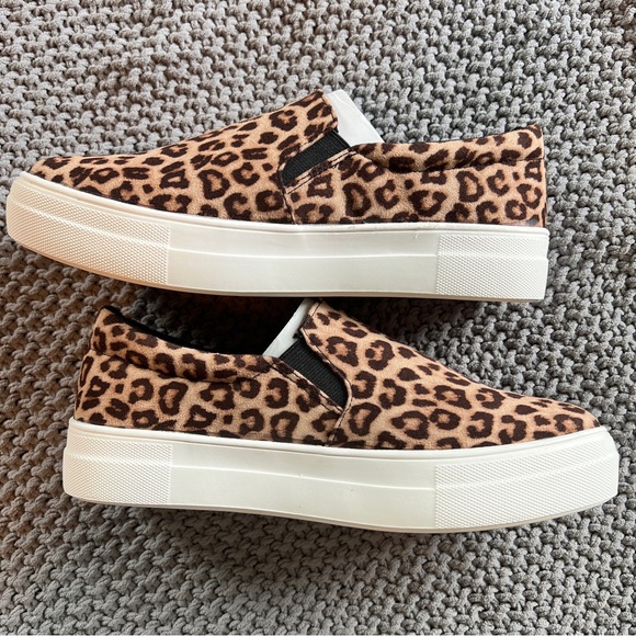 Leopard Print Sneakers - Picture 4 of 7